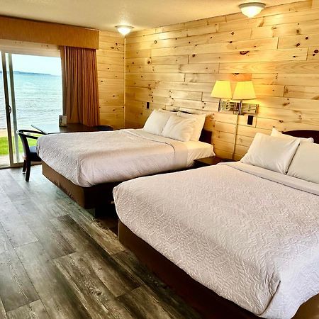 Bridgeview Motel Mackinaw City Bagian luar foto