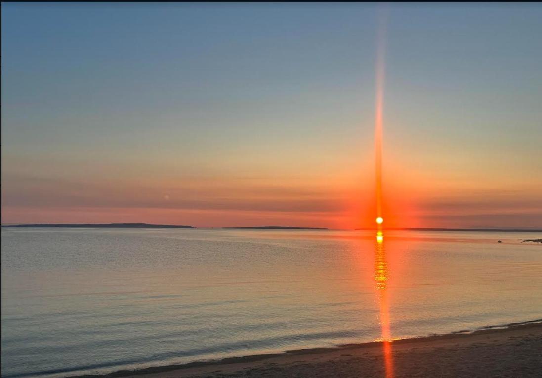 Bridgeview Motel Mackinaw City Bagian luar foto