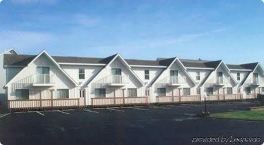 Bridgeview Motel Mackinaw City Bagian luar foto